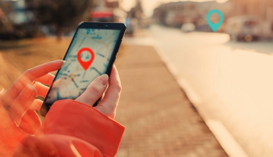 how to find someone’s location by cell phone number